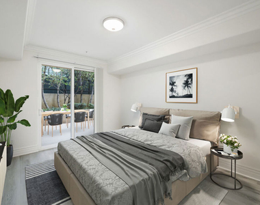 2306 Fox Hills Drive - Photo Thumbnail 3