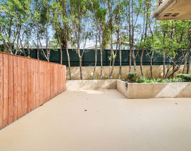 2306 Fox Hills Drive - Photo Thumbnail 14