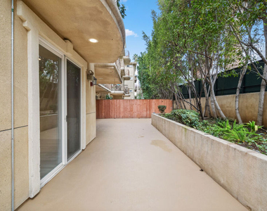 2306 Fox Hills Drive - Photo Thumbnail 11