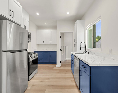 1305 Lucile Avenue - Photo Thumbnail 6