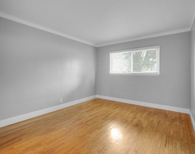 16144 W Sunset Boulevard - Photo Thumbnail 6