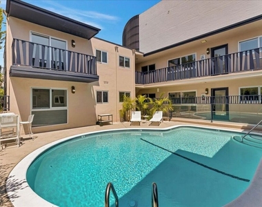210 S Hamilton Drive - Photo Thumbnail 28