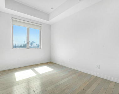 819 S Holt Avenue - Photo Thumbnail 8