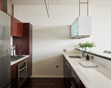 1155 S Grand Avenue - Photo Thumbnail 8