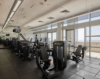 1155 S Grand Avenue - Photo Thumbnail 15