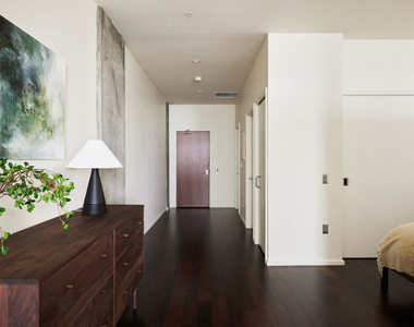1155 S Grand Avenue - Photo Thumbnail 13