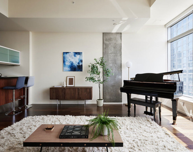 1155 S Grand Avenue - Photo Thumbnail 4