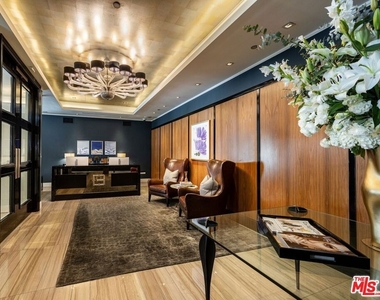 8500 Burton Way - Photo Thumbnail 7