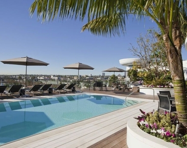 8500 Burton Way - Photo Thumbnail 33