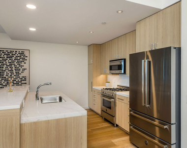 8500 Burton Way - Photo Thumbnail 12