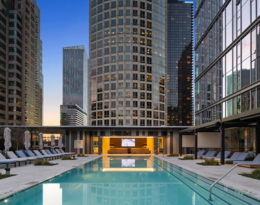 744 S Figueroa Street - Photo Thumbnail 25