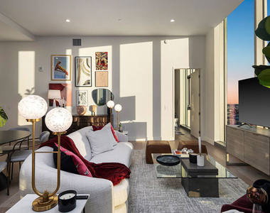 744 S Figueroa Street - Photo Thumbnail 17