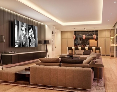 744 S Figueroa Street - Photo Thumbnail 2