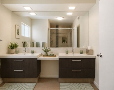2657 Zorada Drive - Photo Thumbnail 14
