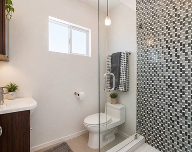 2657 Zorada Drive - Photo Thumbnail 24