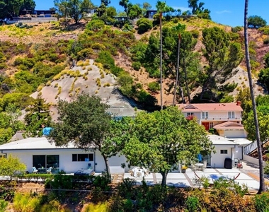 2657 Zorada Drive - Photo Thumbnail 36
