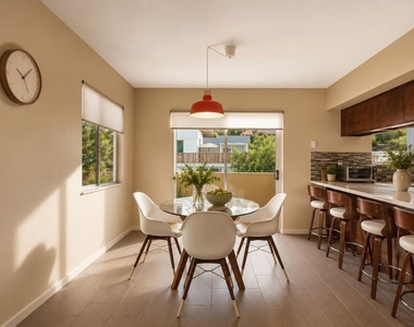 2657 Zorada Drive - Photo Thumbnail 7