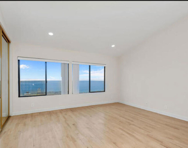 6798 Las Olas Way - Photo Thumbnail 7