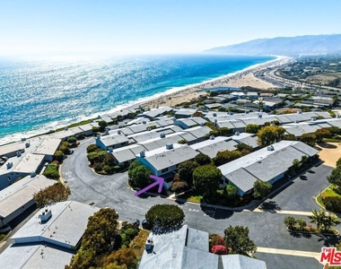 6798 Las Olas Way - Photo Thumbnail 25