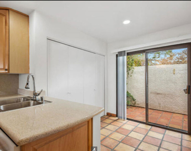 6798 Las Olas Way - Photo Thumbnail 4