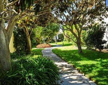 6798 Las Olas Way - Photo Thumbnail 13