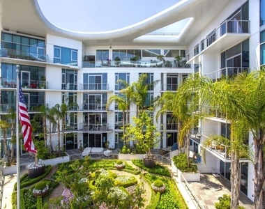 8500 Burton Way - Photo Thumbnail 4