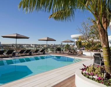 8500 Burton Way - Photo Thumbnail 32