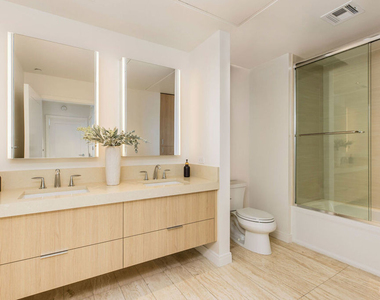 8500 Burton Way - Photo Thumbnail 22