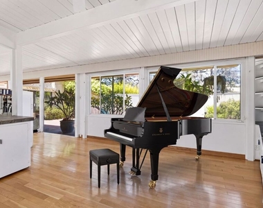 738 Hanley Avenue - Photo Thumbnail 15