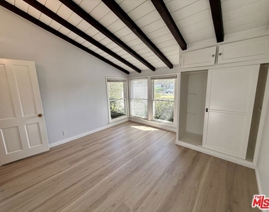 2766 Dunleer Place - Photo Thumbnail 9