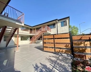 3207 W 3rd Street - Photo Thumbnail 21