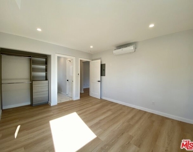 3207 W 3rd Street - Photo Thumbnail 18