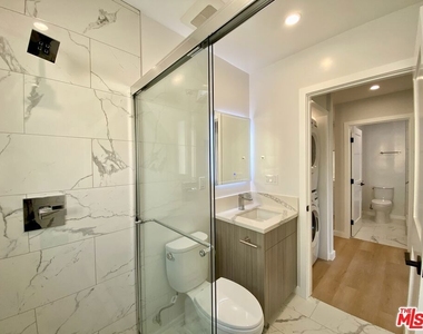 3207 W 3rd Street - Photo Thumbnail 15