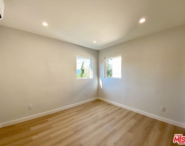 3207 W 3rd Street - Photo Thumbnail 19
