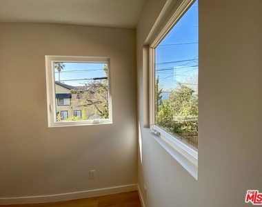 3207 W 3rd Street - Photo Thumbnail 20