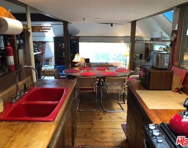 481 Prickly Mountain Rd - Photo Thumbnail 9