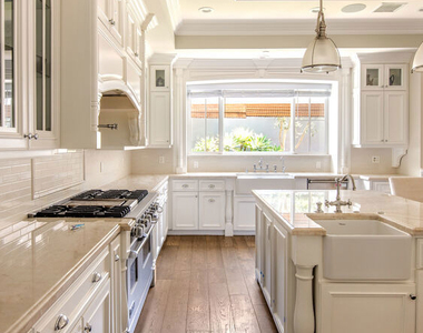 12142 Hollyglen Place - Photo Thumbnail 14