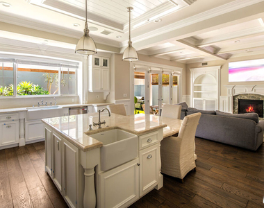 12142 Hollyglen Place - Photo Thumbnail 11