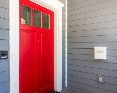 12142 Hollyglen Place - Photo Thumbnail 3