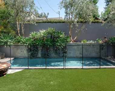 12142 Hollyglen Place - Photo Thumbnail 42