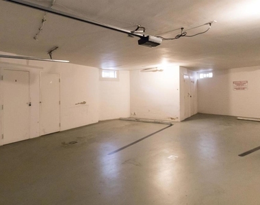 1039 Coast Blvd - Photo Thumbnail 9