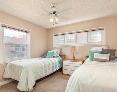 1039 Coast Blvd - Photo Thumbnail 8