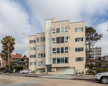 1039 Coast Blvd - Photo Thumbnail 22