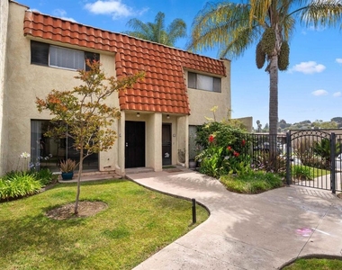 5580 Lake Park Way - Photo Thumbnail 3