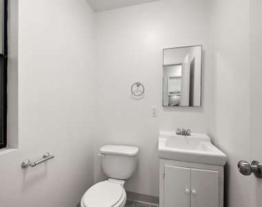 5580 Lake Park Way - Photo Thumbnail 20