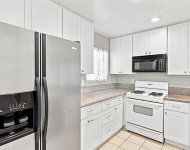 5704 Camino Del Cielo - Photo Thumbnail 5
