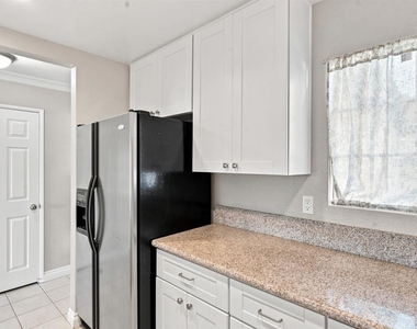 5704 Camino Del Cielo - Photo Thumbnail 7