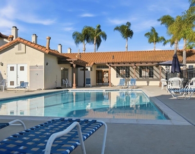 5704 Camino Del Cielo - Photo Thumbnail 23