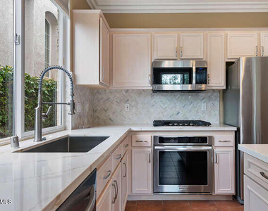 11805 Catania Court - Photo Thumbnail 5