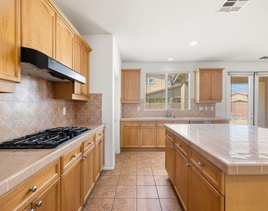 83448 Wagon Road - Photo Thumbnail 9